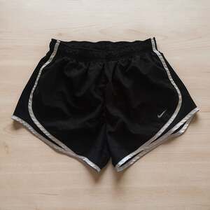 Nike Women's Dri-FIT Tempo Running Shorts Black/White Size Medium